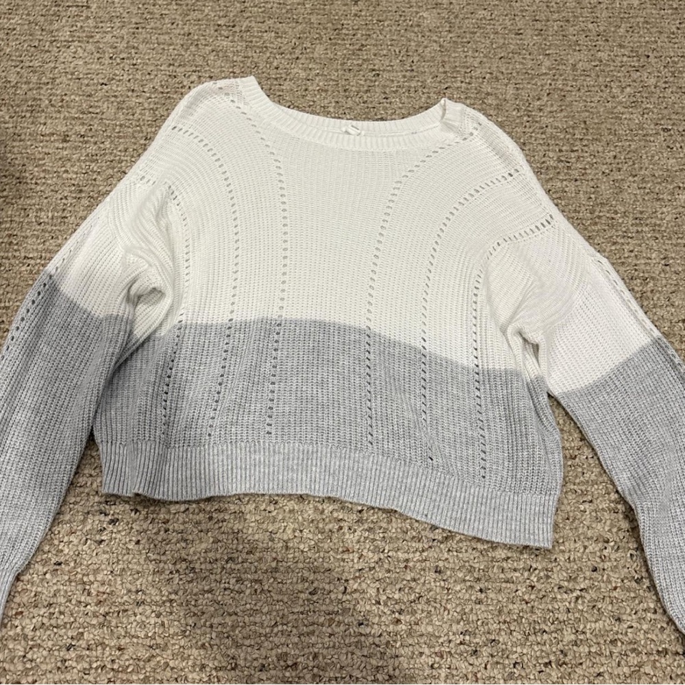 Garage White and grey striped sweater
FITS LIKE XS/S